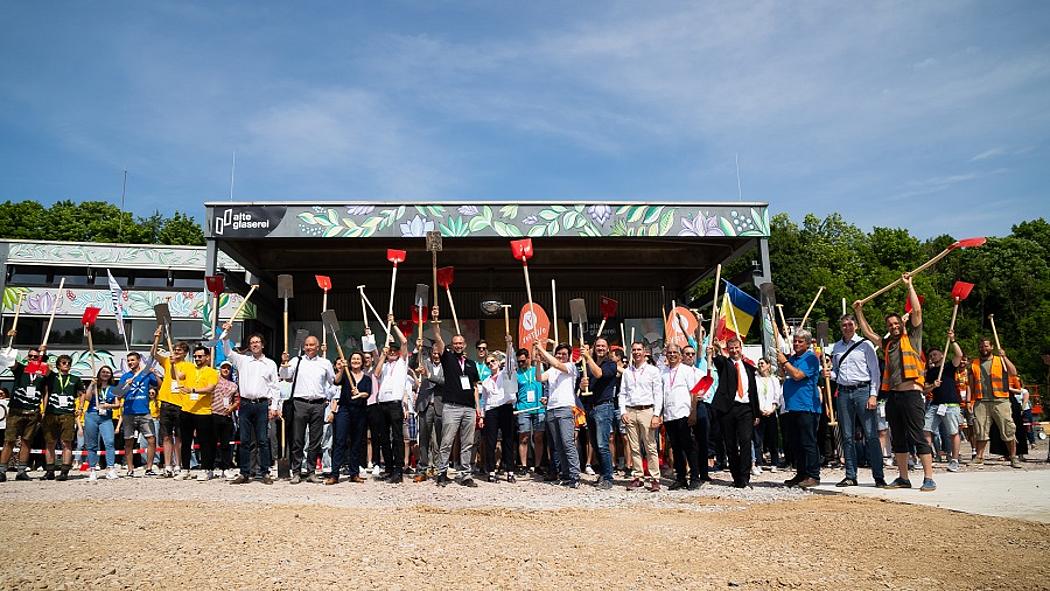 Gruppenbild der studentischen Teilnehmer des Solar Decathlon Wettbewerbs