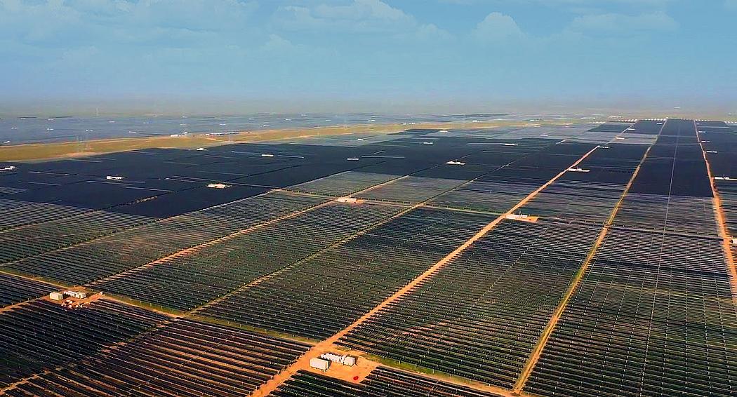 Der Solarpark in der chinesischen Provinz Qinghai