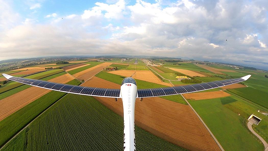 Solarflugzeug in der Luft