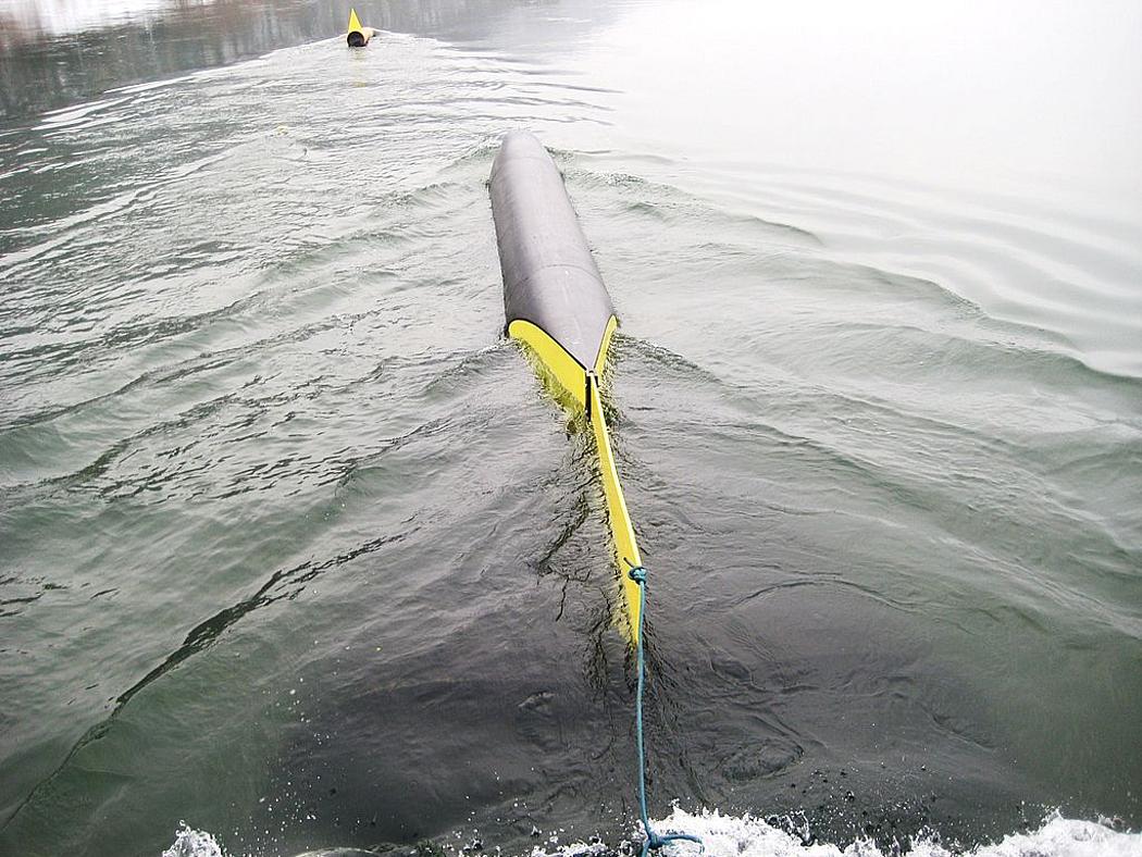 Schwimmende Strom-Boje