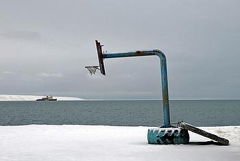 Frachtschiff in der Tschuktschensee vor Pewek.