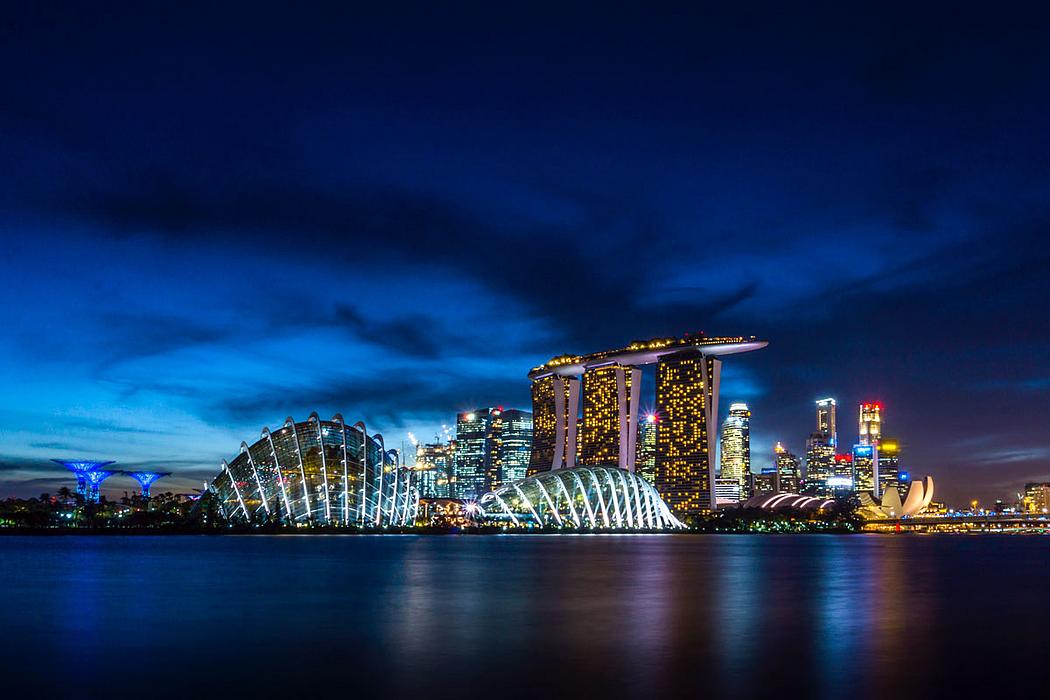 Die Skyline von Singapur.