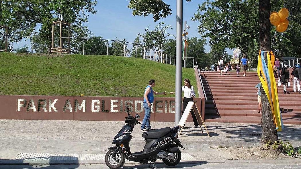 Eingangsbereich des Parks am Gleisdreieck