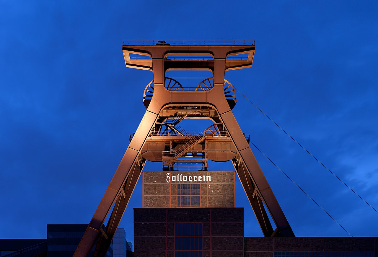 Stahl-Eingangstor zum UNESCO-Welterbe Zollverein